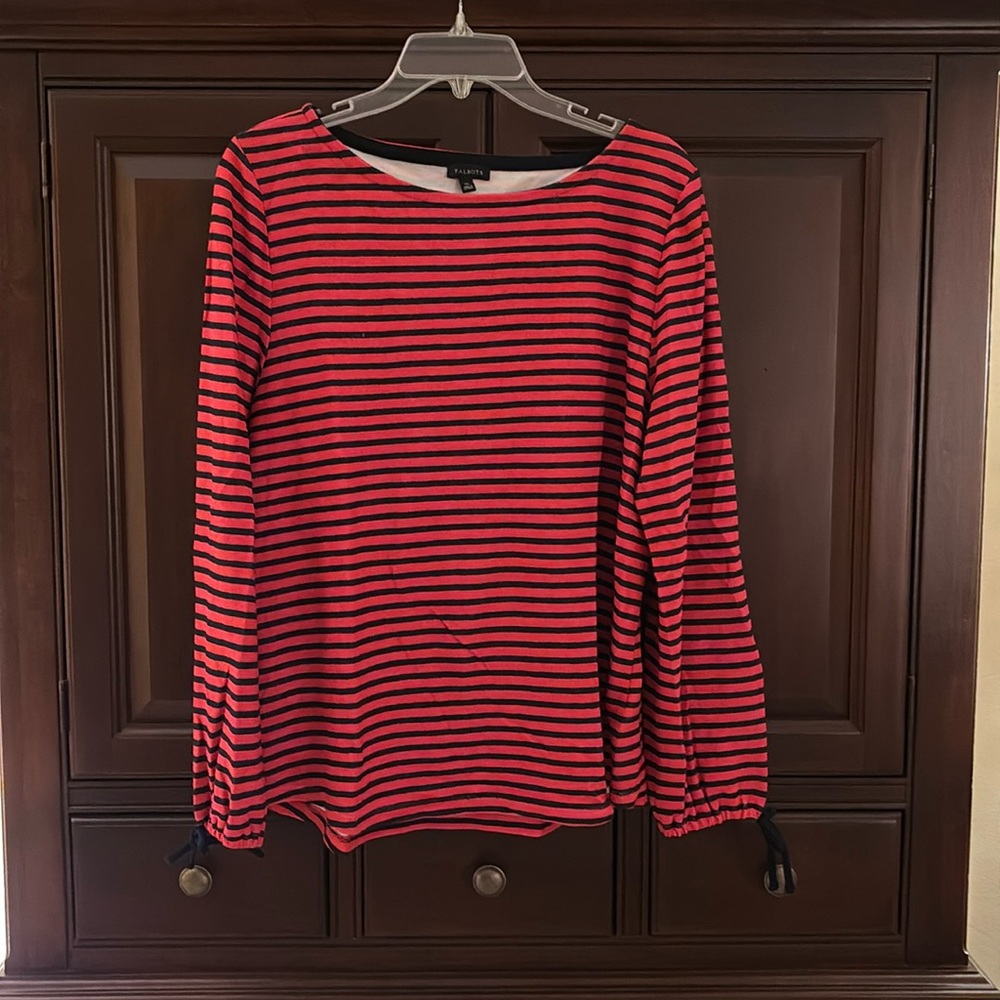 Talbots xL red and blue lightweight top with blue tie at wrists. Very cute !